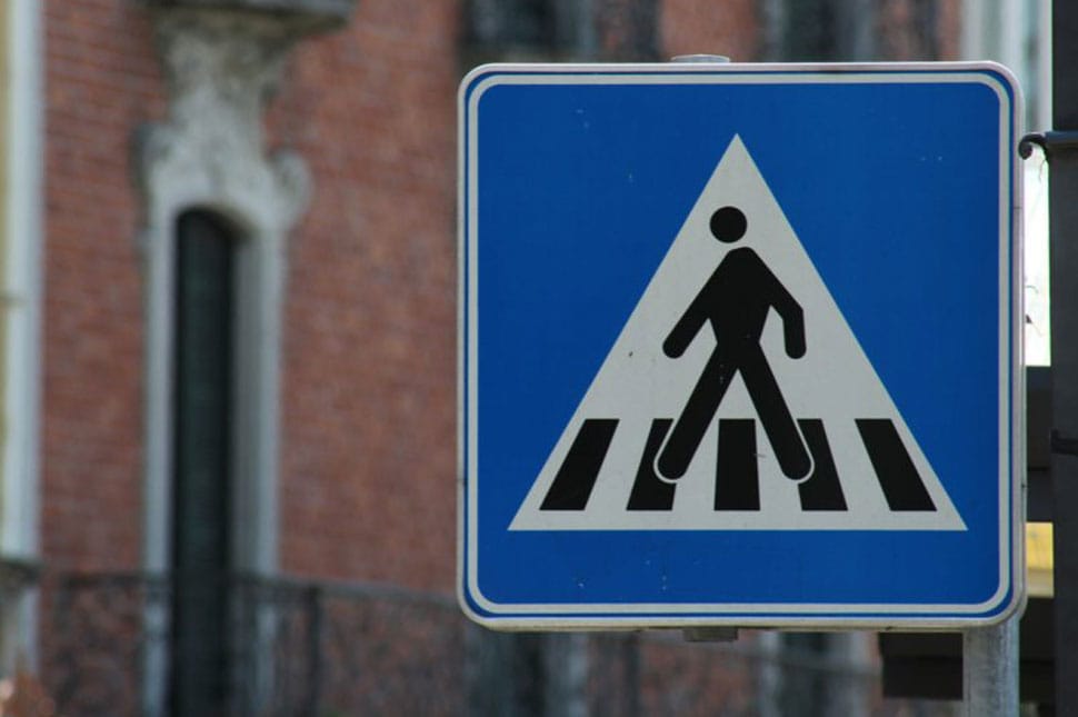 Közlekedési táblát rongált Keresztúron