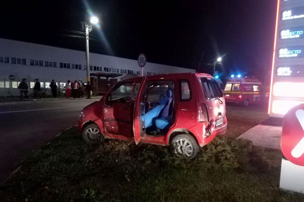 Összetörte autóját és otthagyta