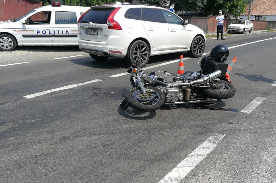 Felborult egy motoros Keresztúron