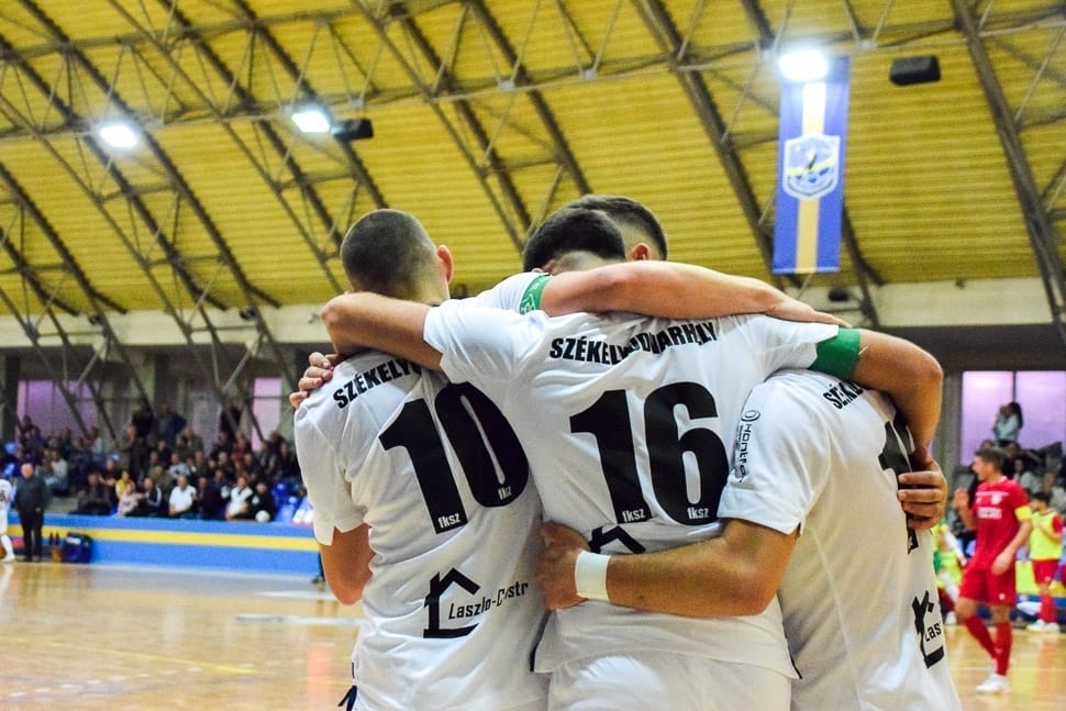 Megmutatták, a bajnok ellen is van keresnivalójuk a pályán