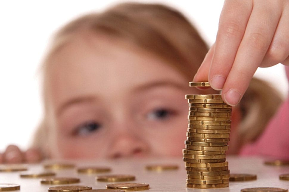 Gyermekpénz helyett értékjegyek?