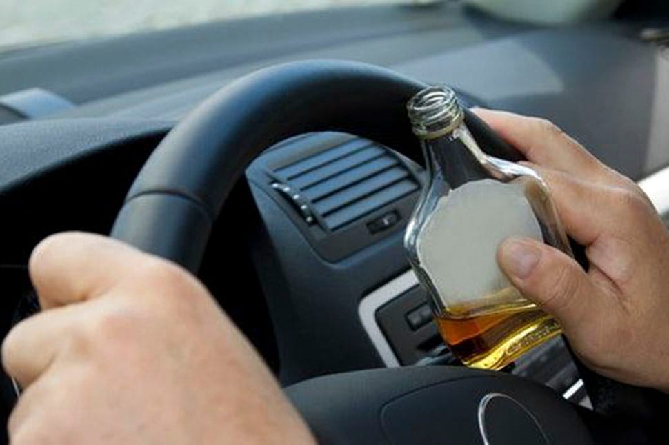 Megüttetett egy autót, majd tovább bulizott a kápolnási srác