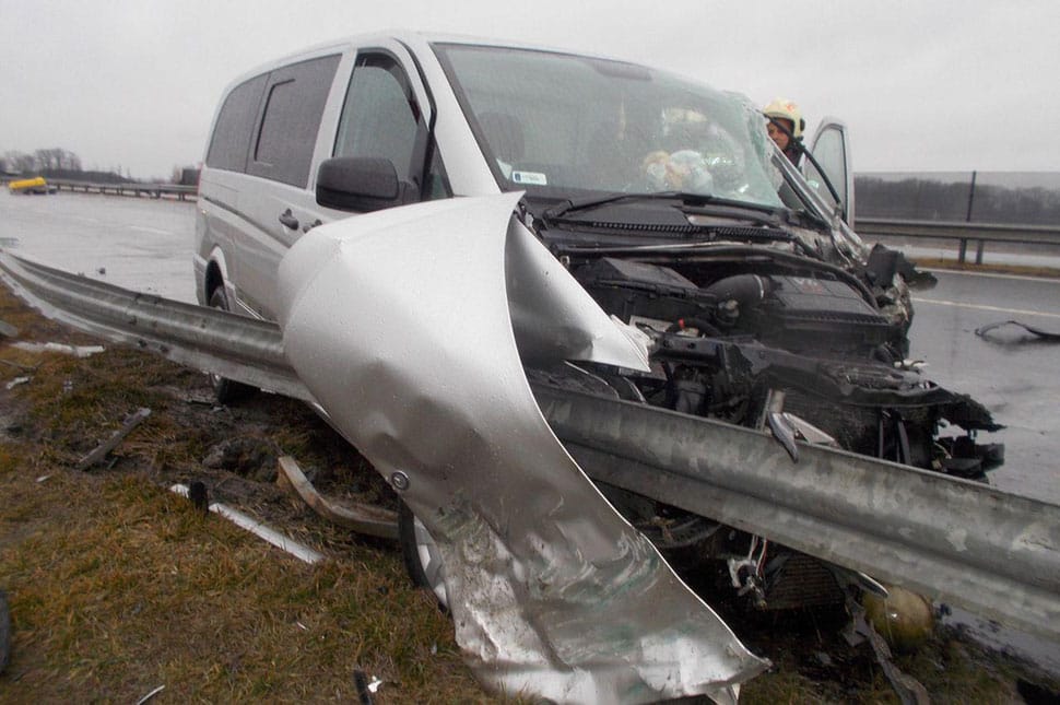 Az egyik az autóját, másik az eszét hagyta el