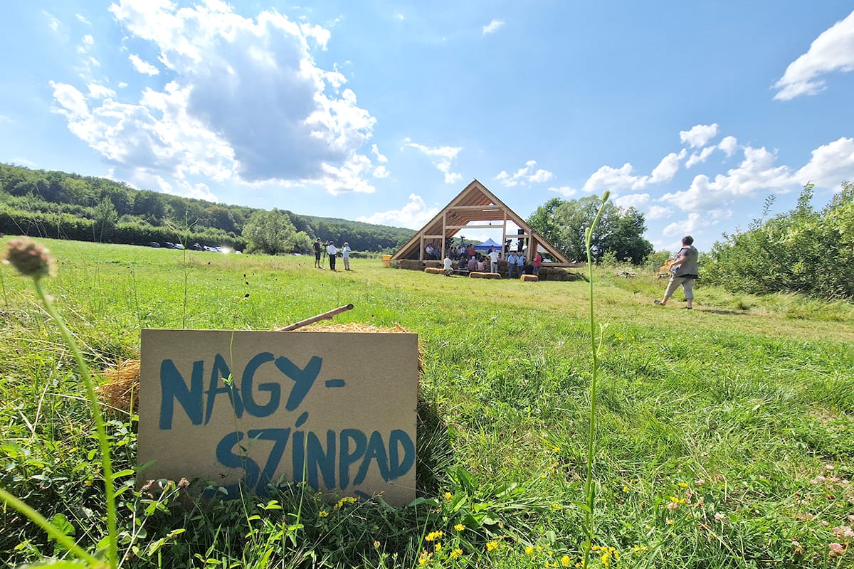 Milyen közösség? Milyen párbeszéd?