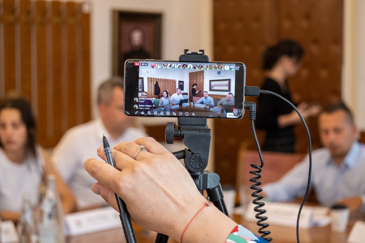 Soron kívül módosították a költségvetést