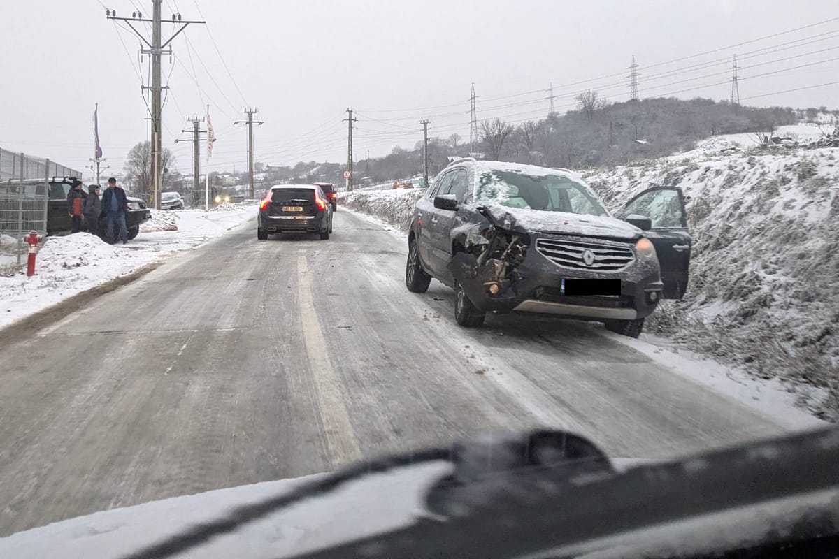 Csúszós reggelre ébredtünk