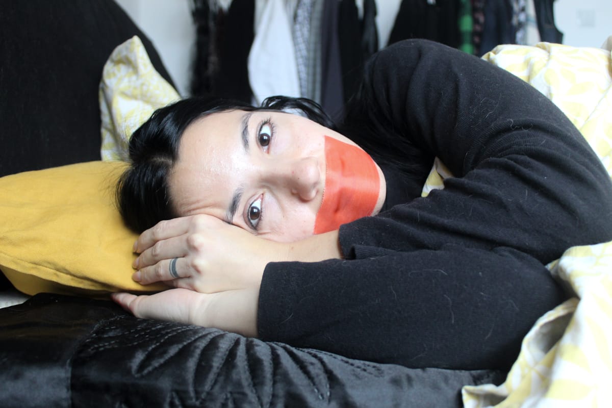 Megszűnik a horkolás, ha leragasztjuk a szánkat éjszakára?