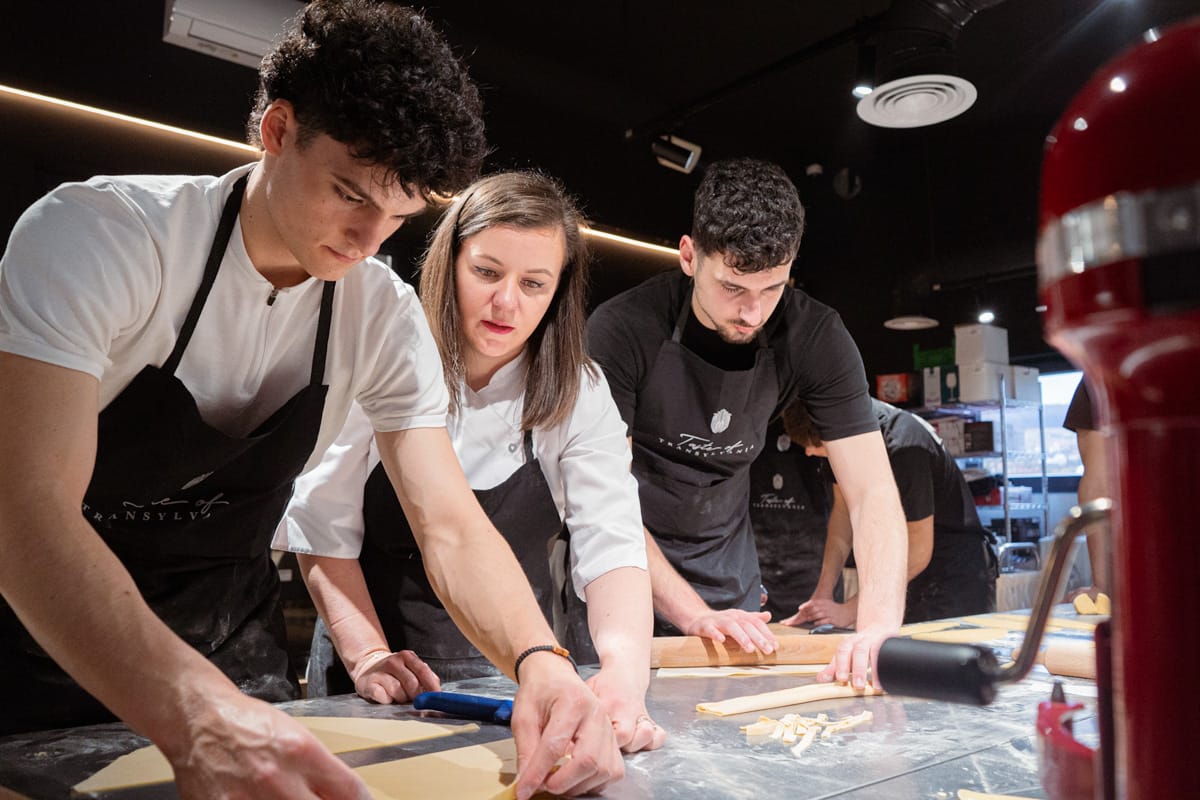 Bejgli-titkok, kripto-tippek és sorsdöntő gólok: ez vár ránk a hétvégén