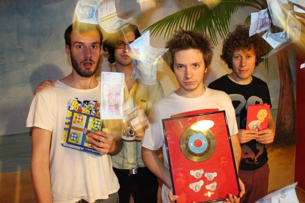 Te elhiszel bármit?