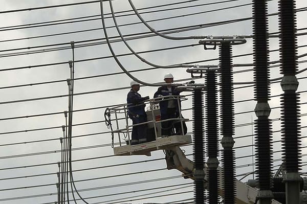 Jövő hétfőtől lekapcsolnak az áramról