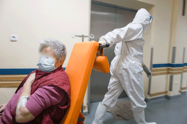 Kevés az új eset, de többen kórházban és karanténban