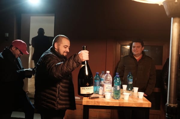 Ki jut be az élő show-ba? Percről percre a választásokról