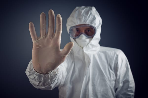 Elhagyta a karantént, jól megbüntették