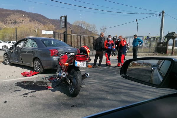 Frissítve: Motoros balesetezett Udvarhelyen