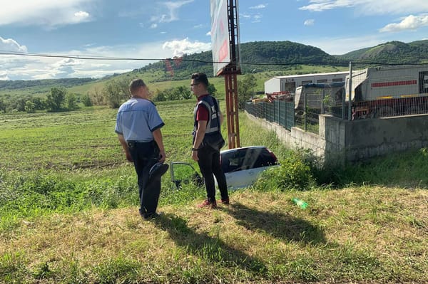 Frissítve: Összeütközött két autó a város szélén