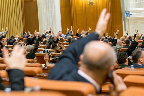 Maradnak a helyi tisztségviselők?