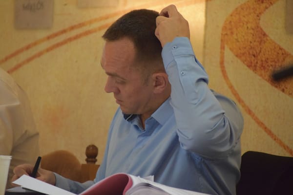 Módosítják a költségvetést, táncolnak a moziban