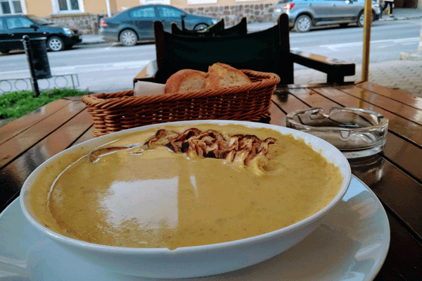 Hús is kerülhet a turisztikai vállalkozások levesébe