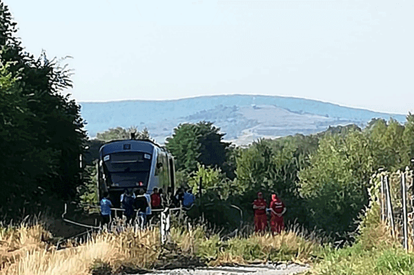 A vonat elé vetette magát egy nő