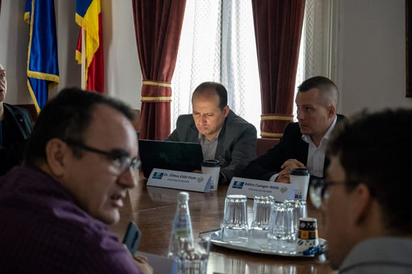 Az Erő legyen a tanácsüléssel!