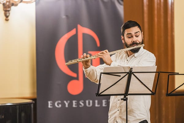 Kamarazene-hét Udvarhelyen: kinek, mit, miért?