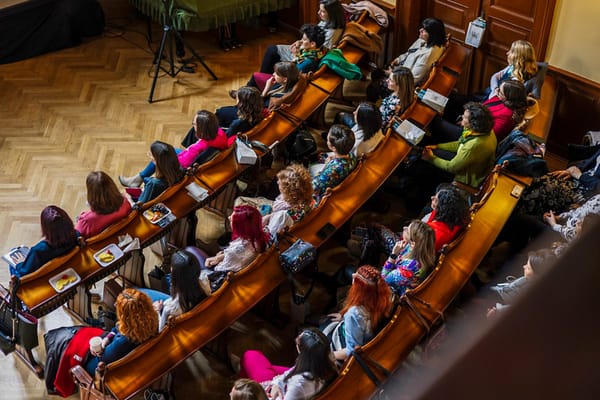 Virág helyett élmény: itt a nagy nőnapi programkalauz!